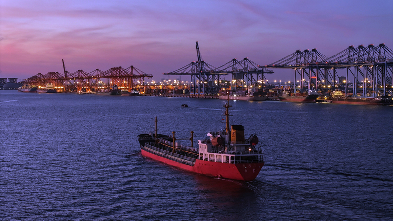 今年西部陆海新通道铁海联运货物突破100万标箱