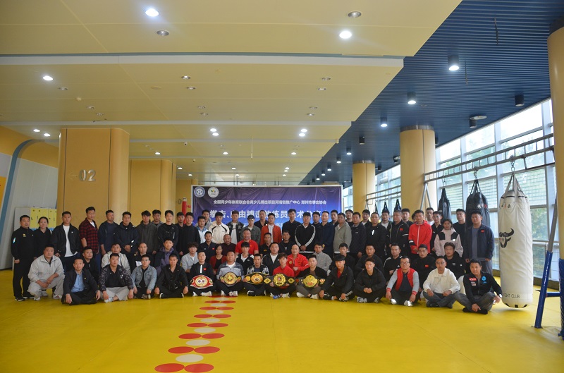 豫派搏击拳击教练齐聚 行业大咖领航2026发展新方向