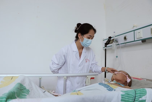 赵梓宏：在“有尊严的生命维持”中书写爱的篇章